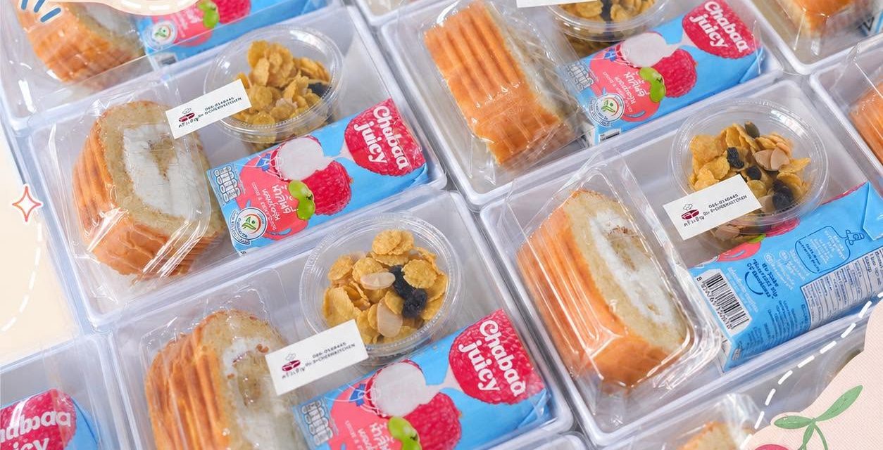 Snack Box •เค้กโรลวนิลา •คอนเฟล็กซ์ •น้ำผลไม้